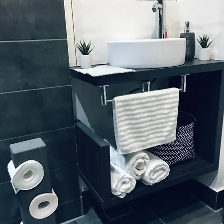 Apartament Nairo *